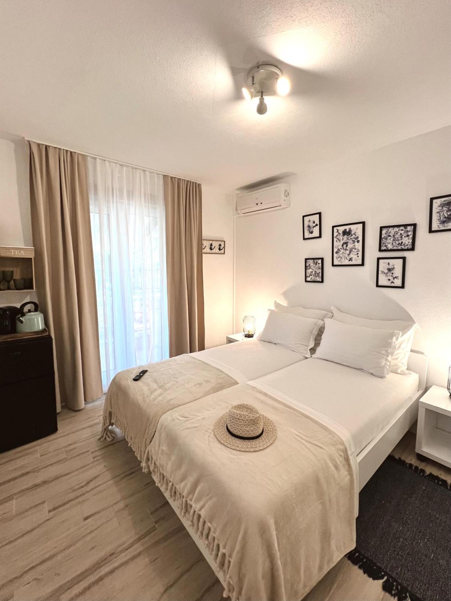Apartments Coco Hvar Town Exterior photo